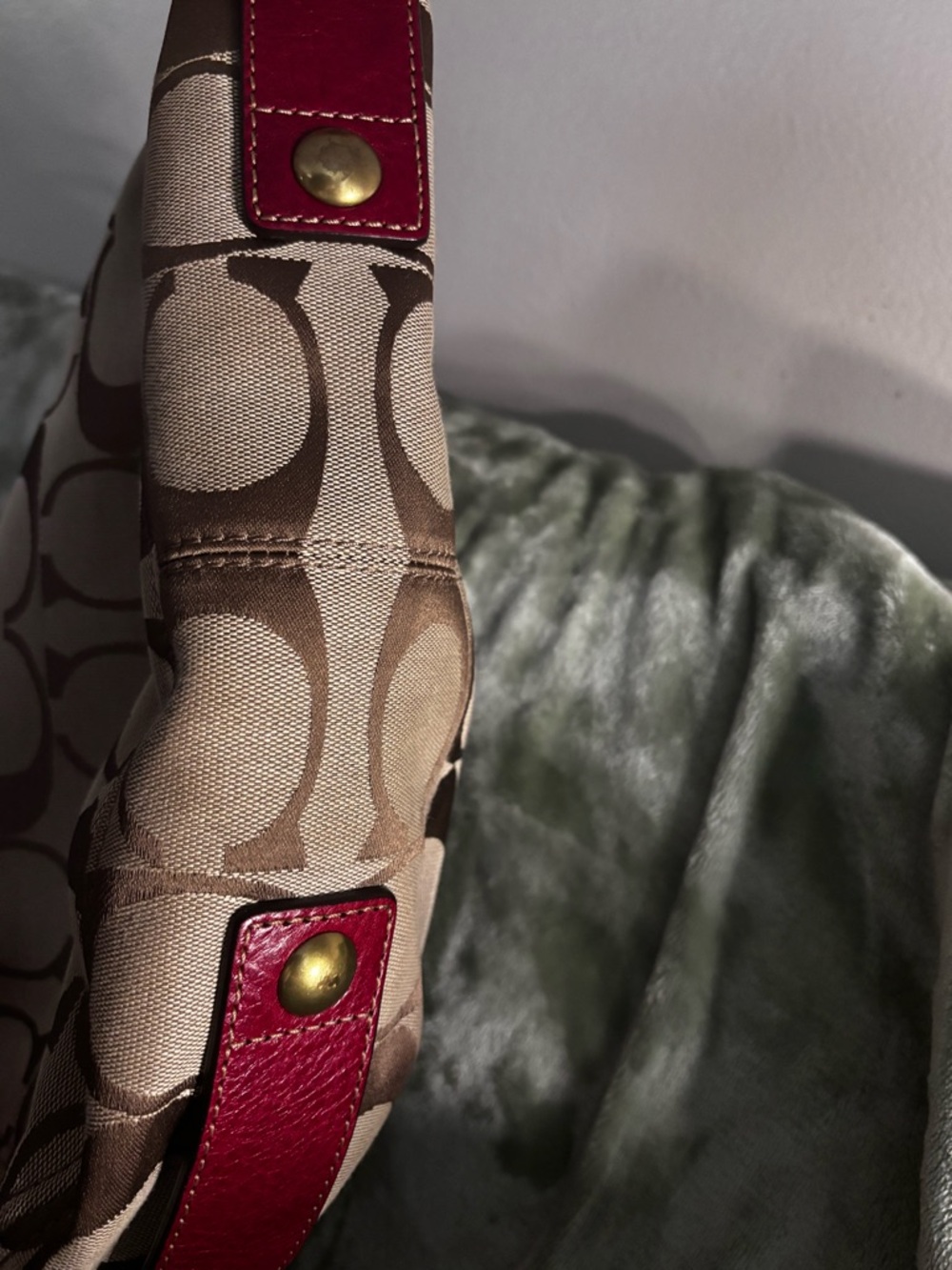 Coach Signature Canvas Shoulder Bag in Khaki and Red - Picture 6 of 8